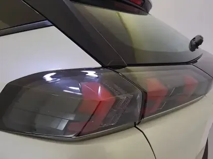 Photo 16 Peugeot 2008  PureTech 100 S&S BVM6