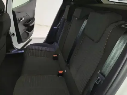 Photo 11 Peugeot 2008  PureTech 100 S&S BVM6