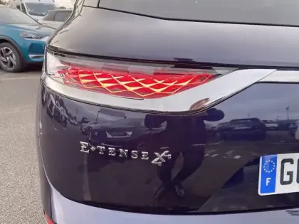 Photo 36 DS DS 7 DS7 Crossback Hybride E-Tense 300 EAT8 4x4