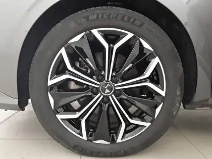 Photo 12 DS DS 4  Hybride E-Tense 225 EAT8