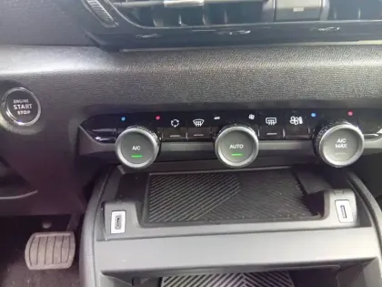 Photo 18 Citroën C4  BlueHDi 130 EAT8