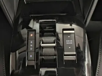 Photo 13 Citroën C4 e- 156 ch autonomie etendue  Automatique