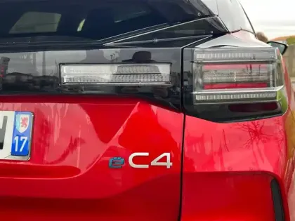 Photo 38 Citroën C4 e- 156 ch autonomie etendue  Automatique