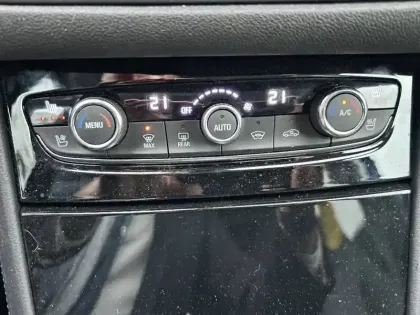 Photo 19 Opel Grandland  Hybrid 225 ch BVA8