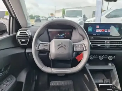 Photo 8 Citroën C4 e- 136 ch Automatique