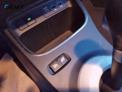 Photo 16 Renault Twingo  III Achat Intégral - 21