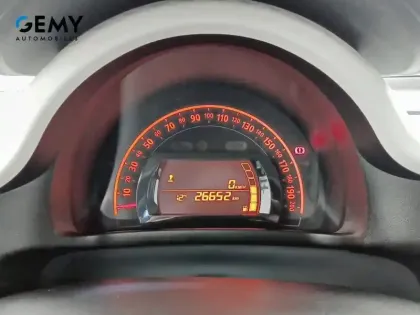 Photo 17 Renault Twingo  III TCe 95