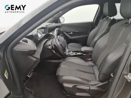 Photo 8 Peugeot 2008  PureTech 130 S&S EAT8