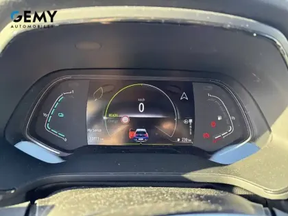 Photo 18 Renault Captur  E-Tech full hybrid 145