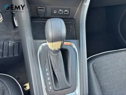 Photo 21 Renault Captur  E-Tech full hybrid 145