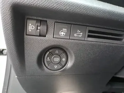 Photo 19 Citroën C4 e- X 136 ch Automatique