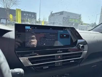 Photo 17 Citroën C4 e- X 156 ch Automatique