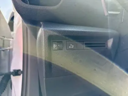 Photo 19 Citroën C4 e- X 156 ch Automatique