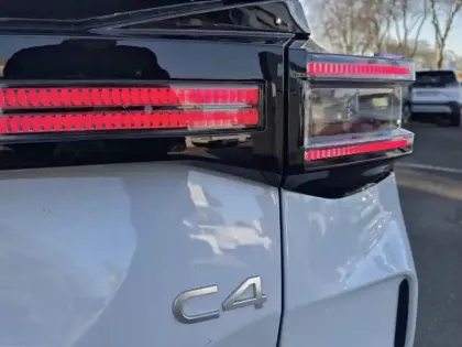 Photo 38 Citroën C4 Gén. III Ph2 BUSINESS 5