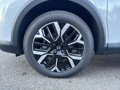 Photo 12 Citroën C4  Hybride 136 e-DCS6