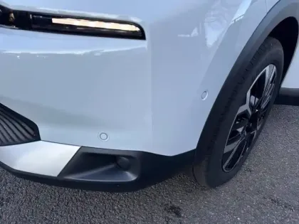 Photo 21 Citroën C4  Hybride 136 e-DCS6