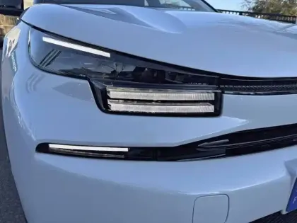 Photo 15 Citroën C4  Hybride 136 e-DCS6