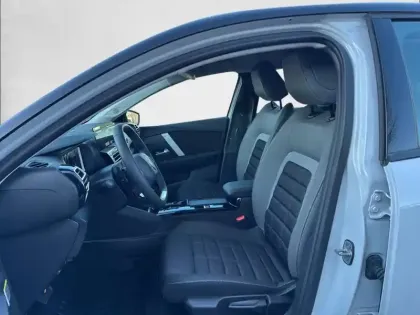 Photo 32 Citroën C4 Gén. III Ph2 BUSINESS 5