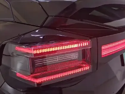 Photo 16 Citroën C4  Hybride 100 e-DCS6