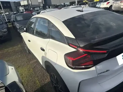 Photo 27 Citroën C4 e- 136 ch Automatique