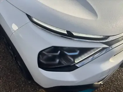 Photo 36 Citroën C4 e- 136 ch Automatique