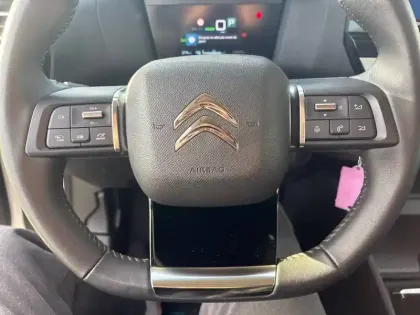 Photo 8 Citroën C4 e- 136 ch Automatique