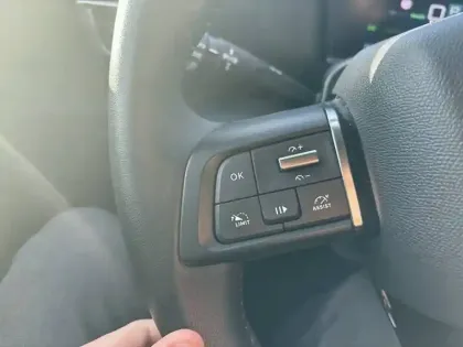 Photo 38 Citroën C4 e- 136 ch Automatique