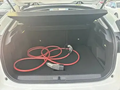 Photo 26 Citroën C4 e- 136 ch Automatique