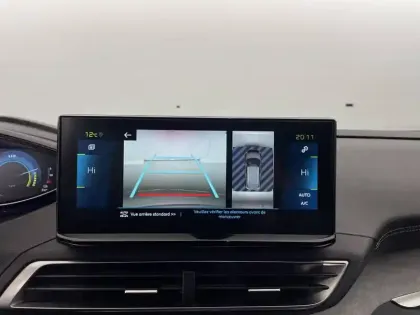 Photo 27 Peugeot 3008  Hybrid 225 e-EAT8