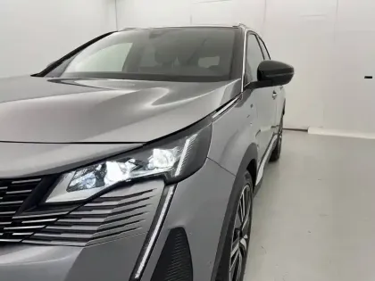 Photo 32 Peugeot 3008  Hybrid 225 e-EAT8