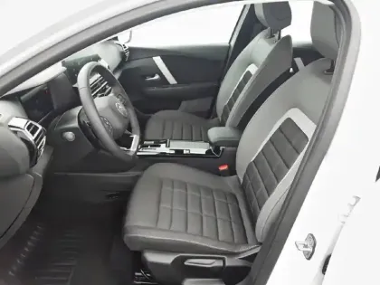 Photo 10 Citroën C4  Hybride 136 e-DCS6