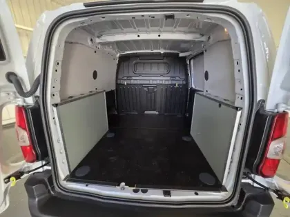 Photo 37 Peugeot Partner  FOURGON M 650 KG BLUEHDI 100 S&S BVM6