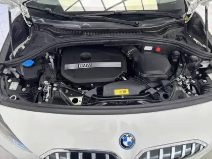 Photo 15 BMW Serie 2 Active Tourer 225e xDrive 245 ch DKG7