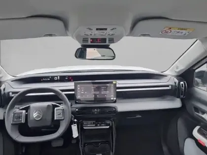 Photo 7 Citroën C3 Aircross  Hybride 145 e-DCS6