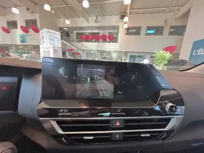 Photo 17 Citroën C4 e- 136 ch Automatique