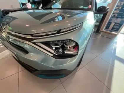 Photo 15 Citroën C4 e- 136 ch Automatique