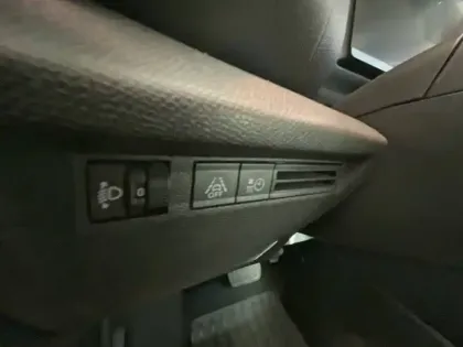 Photo 19 Citroën C4 e- 136 ch Automatique