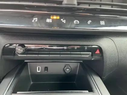 Photo 18 Citroën C5 aircross  Hybride 136 e-DCS6