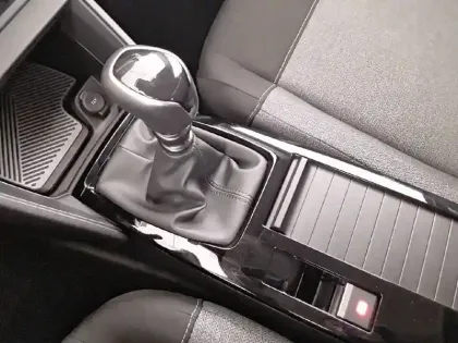 Photo 15 Citroën C4  PureTech 100 BVM6