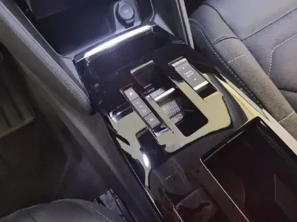 Photo 13 Citroën C4  BlueHDi 130 EAT8