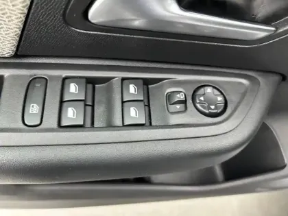 Photo 46 Citroën C4 Gén. III Ph1 Shine 5