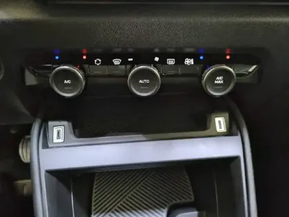 Photo 24 Citroën C4  BlueHDi 110 S&S BVM6