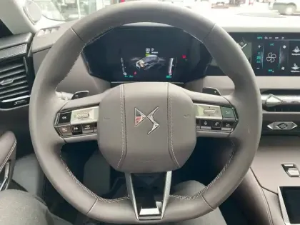 Photo 8 DS DS 4  Hybride Rechargeable 225 EAT8