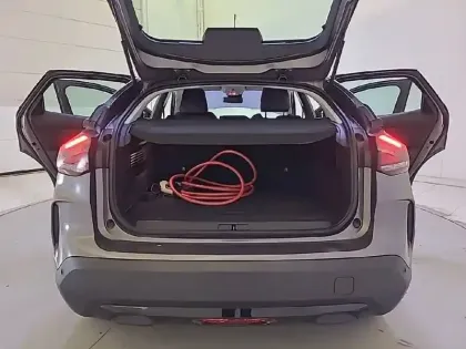 Photo 5 Citroën C4 e- 136 ch Automatique