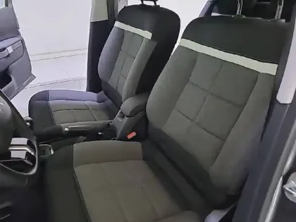 Photo 10 Citroën C4  Cactus BlueHDi 100 S&S BVM6