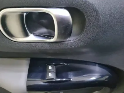 Photo 29 Citroën C4  Cactus BlueHDi 100 S&S BVM6