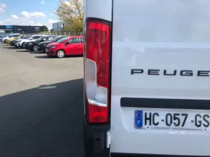 Photo 16 Peugeot Boxer  FOURGON TOLE 3.5 T L2H2 140 S&S BVM6