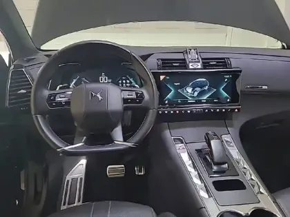 Photo 10 DS DS 7 DS7 Crossback Hybride E-Tense 225 EAT8