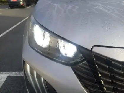 Photo 15 Peugeot 2008  Hybrid 145 e-DCS6