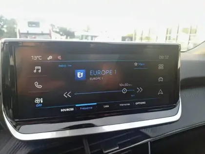 Photo 14 Peugeot 2008  Hybrid 145 e-DCS6